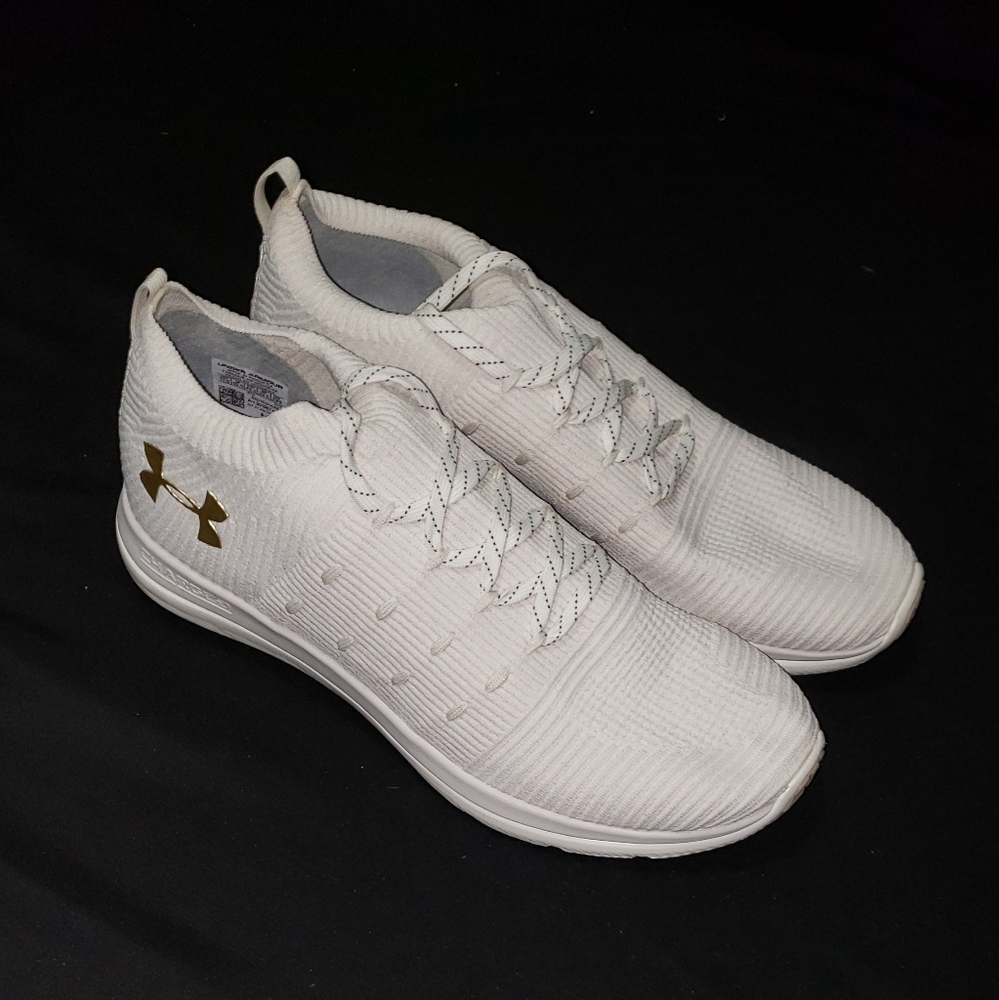 NWOT Under Armour Slingflex Rise